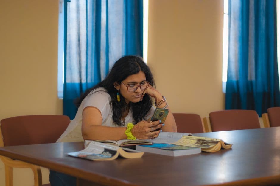Your 2026 Toolkit: Essential Mobile Apps for Nepali Students